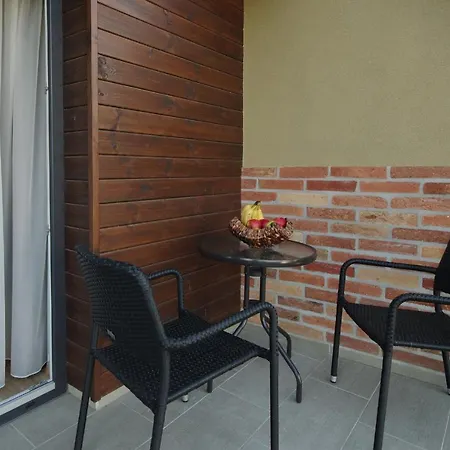 Almasy Apartmanhaz Appartement *