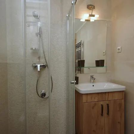 Almasy Apartmanhaz *