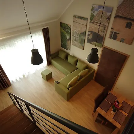 Almasy Apartmanhaz Lejlighed *