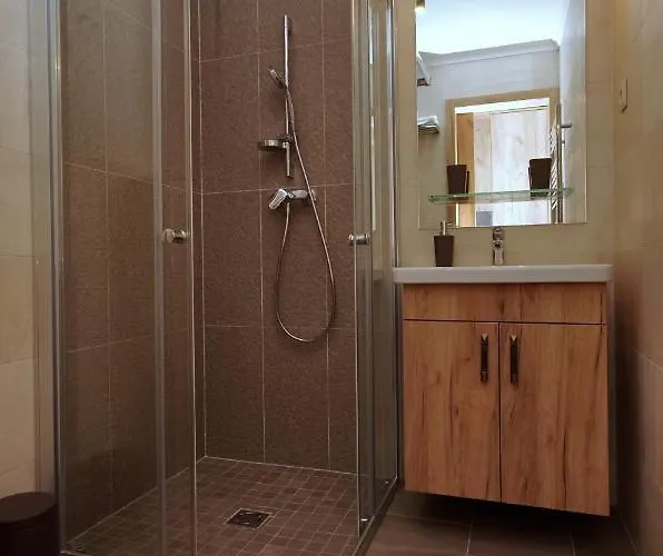 Almasy Apartmanhaz Jula